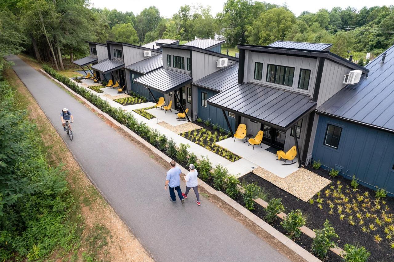 The Station By Compo Hotels Travelers Rest Exterior foto