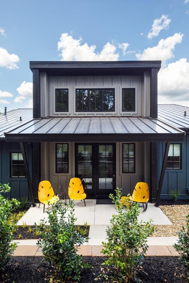 The Station By Compo Hotels Travelers Rest Exterior foto